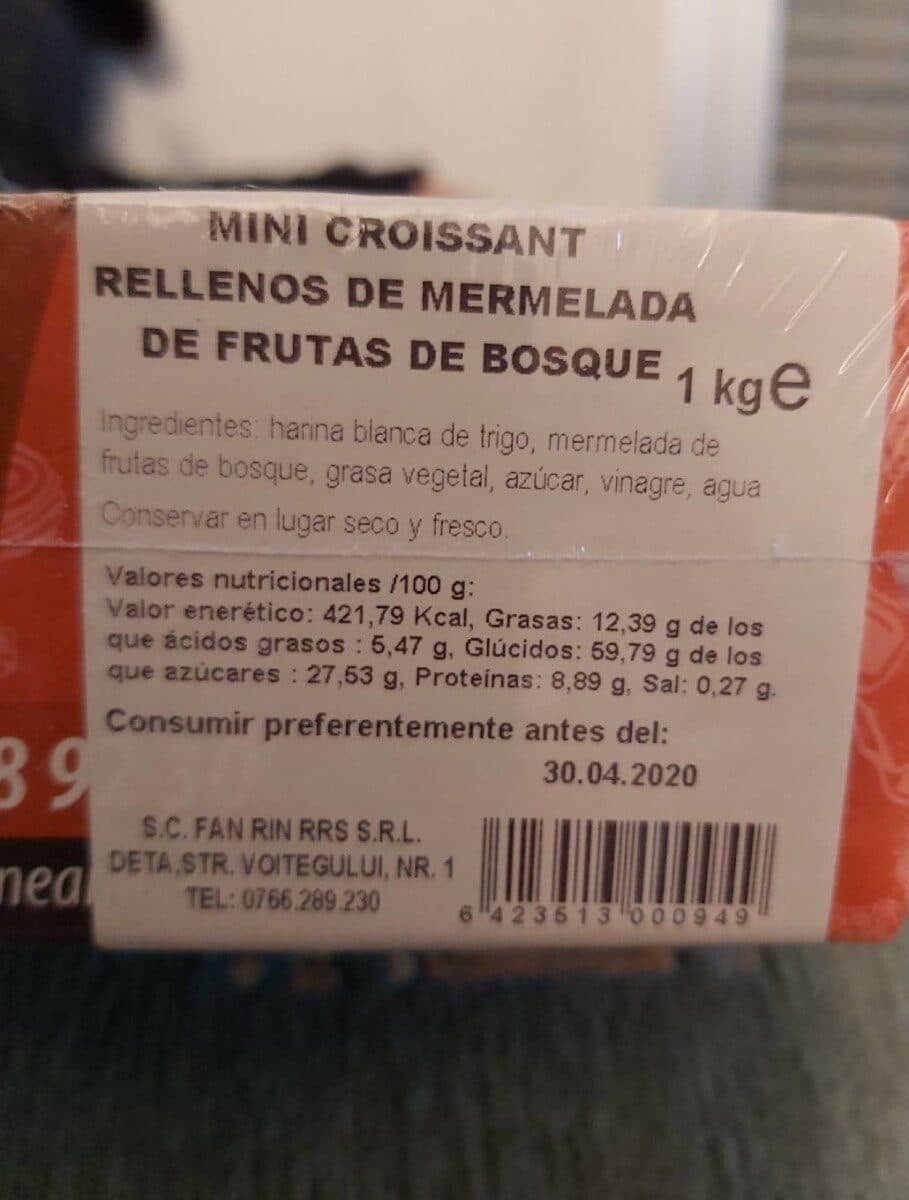 Open Food Facts Mini croasant rellenos de frutas del bosque packshot