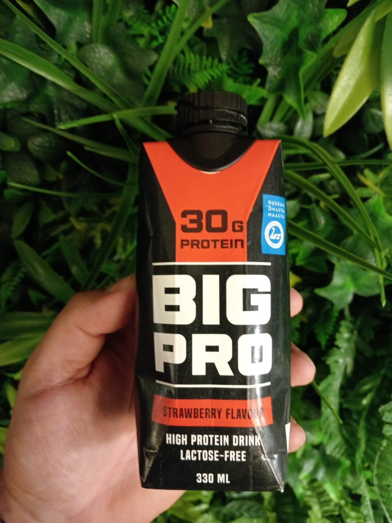 Maitomaa Big pro strawberry flavour high protein drink packshot