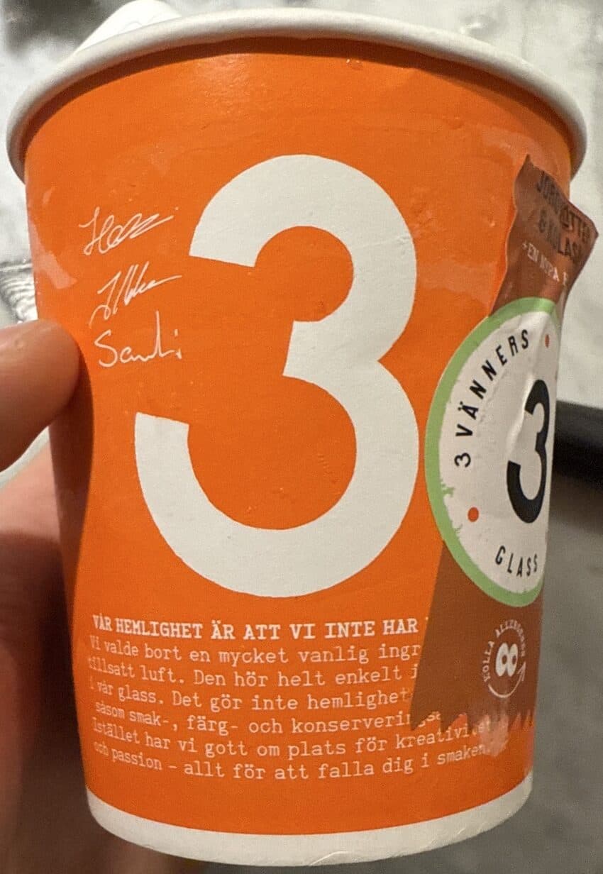 3 vänner glass Choklad & Jordnötter & Kolasås Glass Vegansk packshot