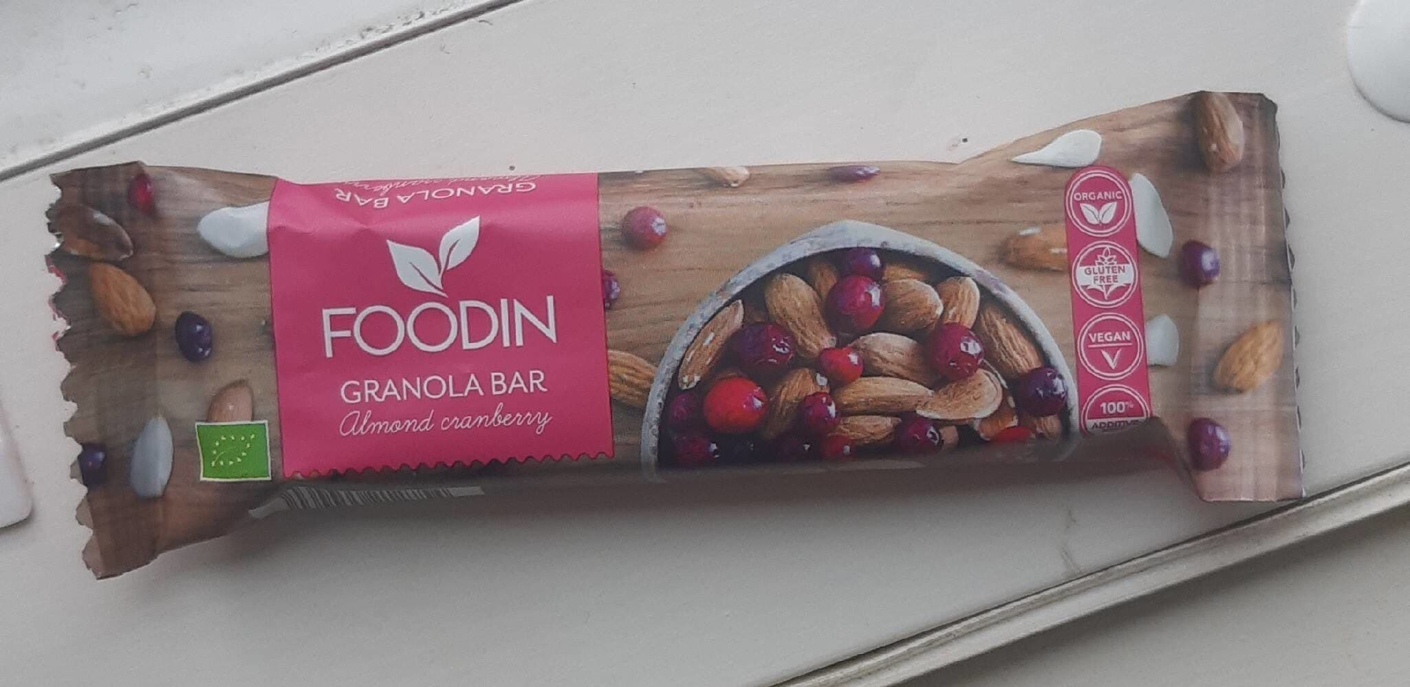 Almond Cranberry Granola Bar packshot