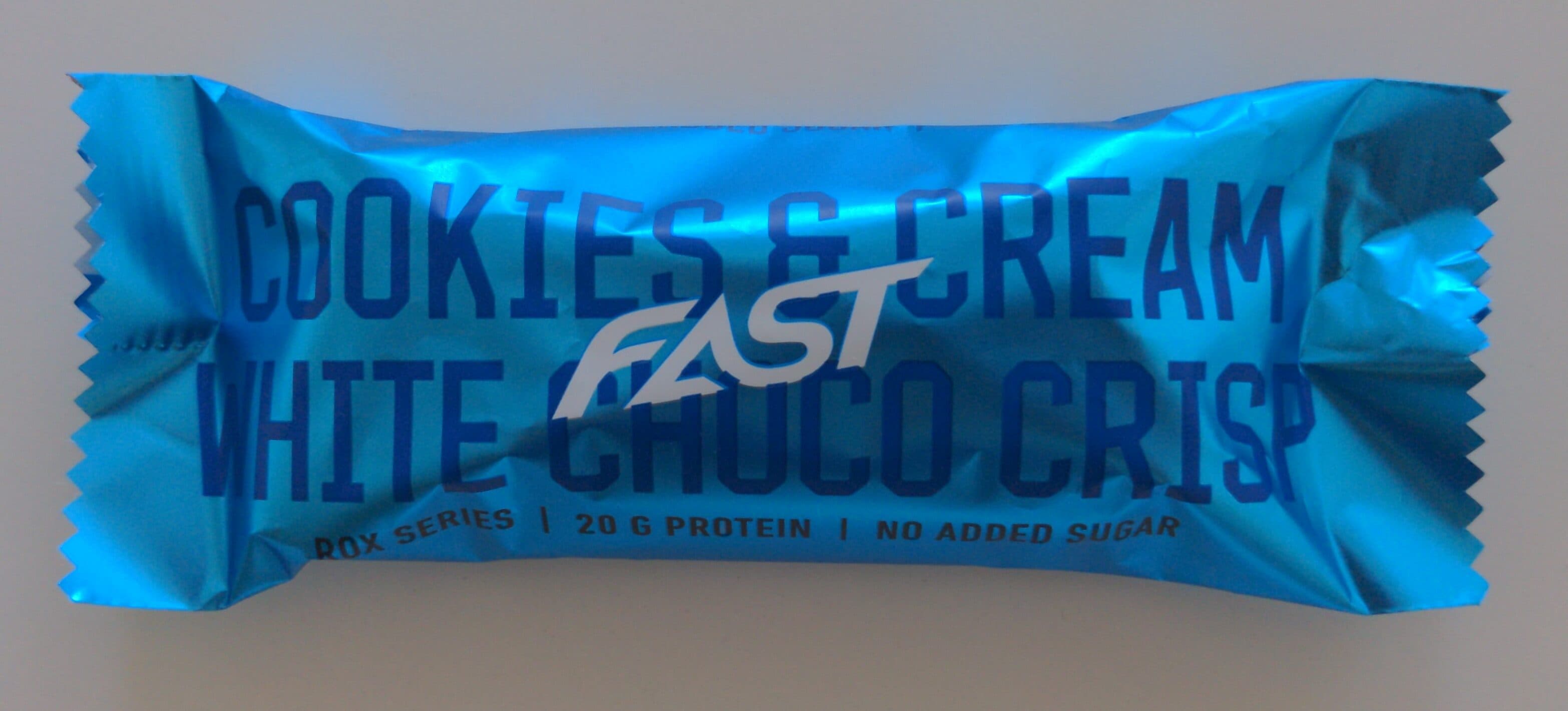 Fast Cookies & cream white choco crisp packshot