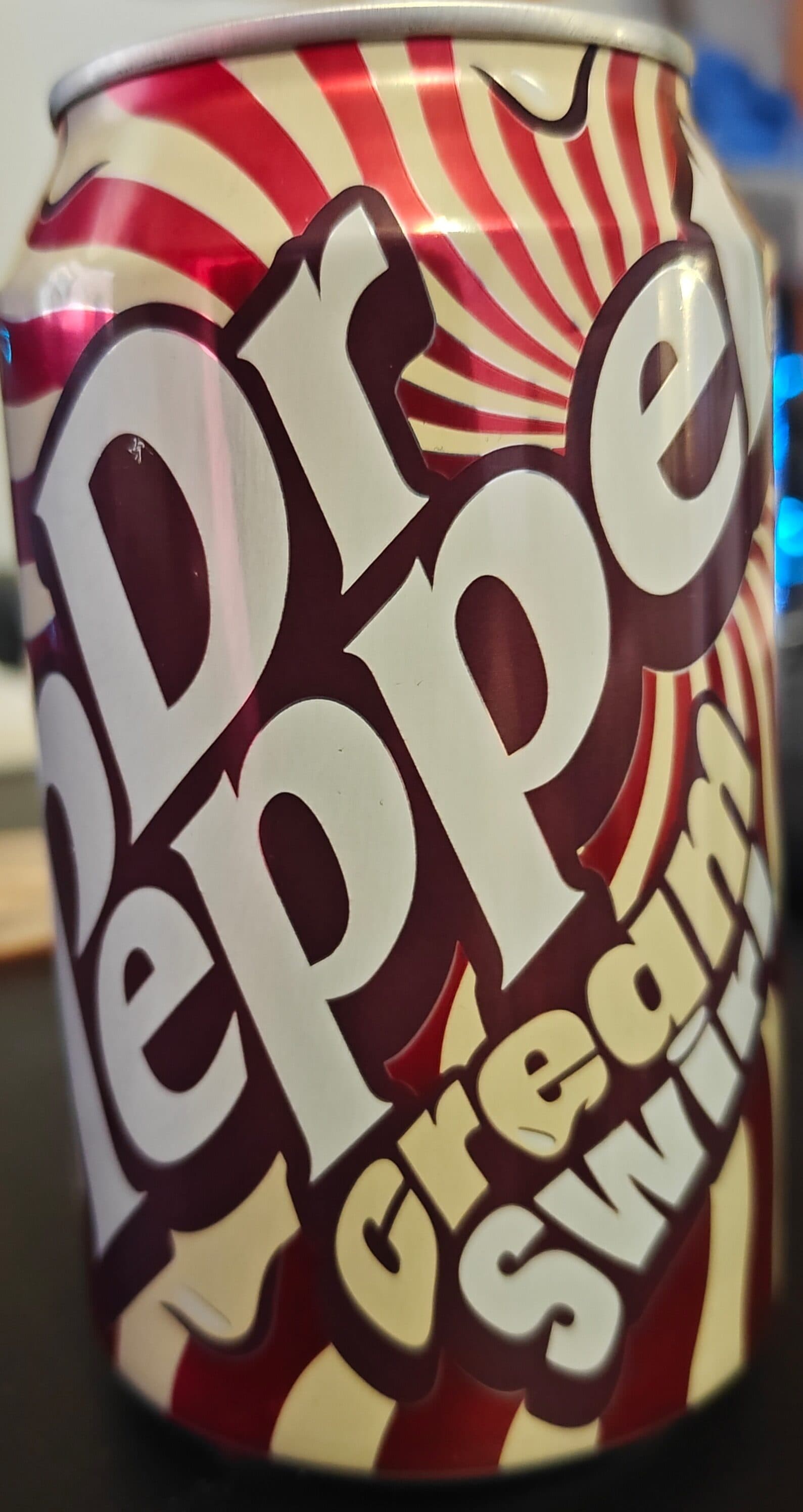 Dr Pepper Dr pepper cream swirl packshot