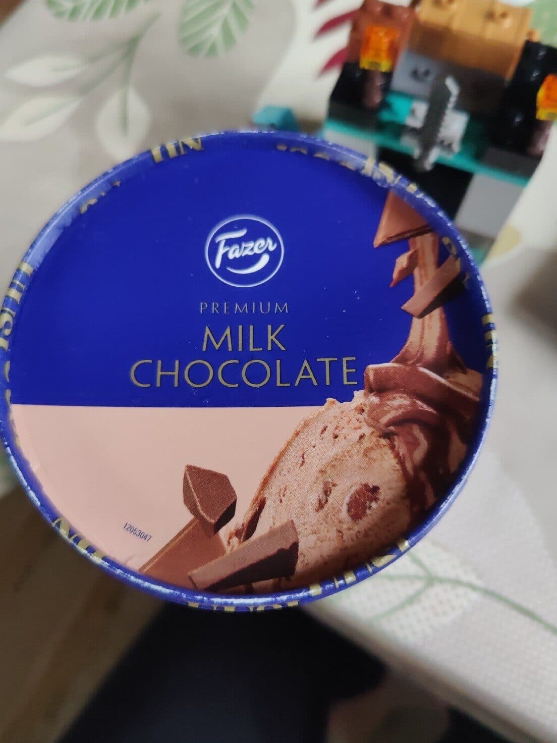 Fazer Milk Chocolate Ice Cream packshot