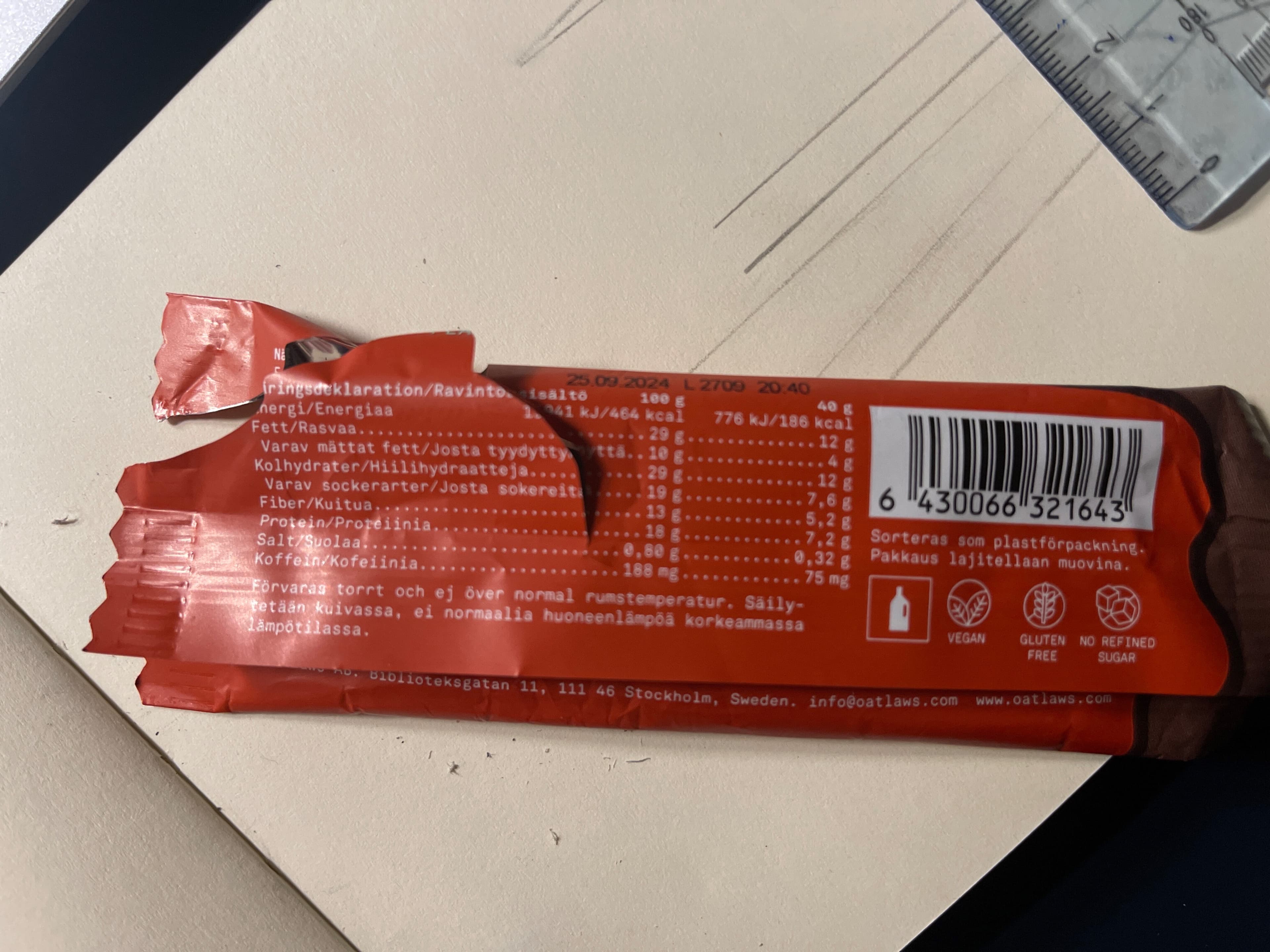 Oat Laws the energy bar, peanut crunch packshot