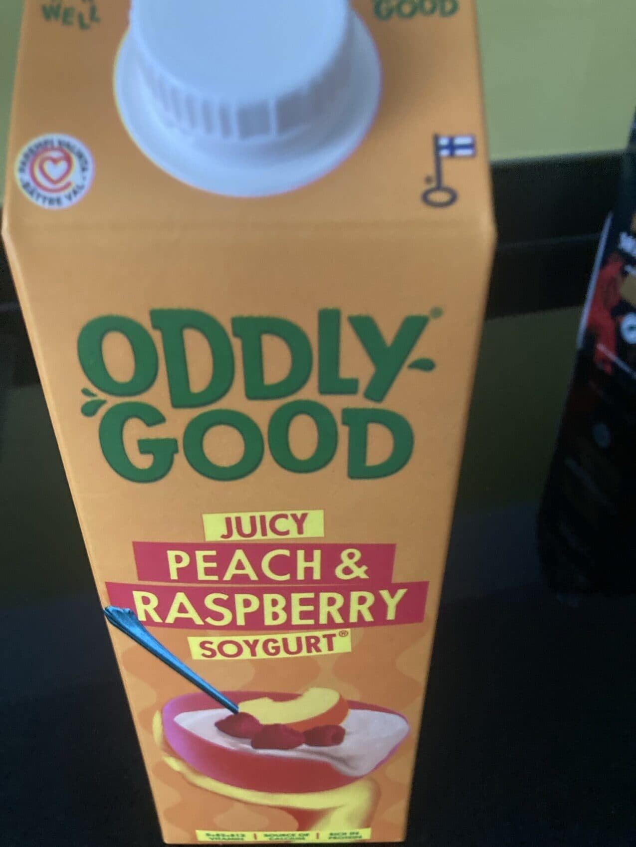 Oddlygood Juicy peach & raspberry soygurt packshot