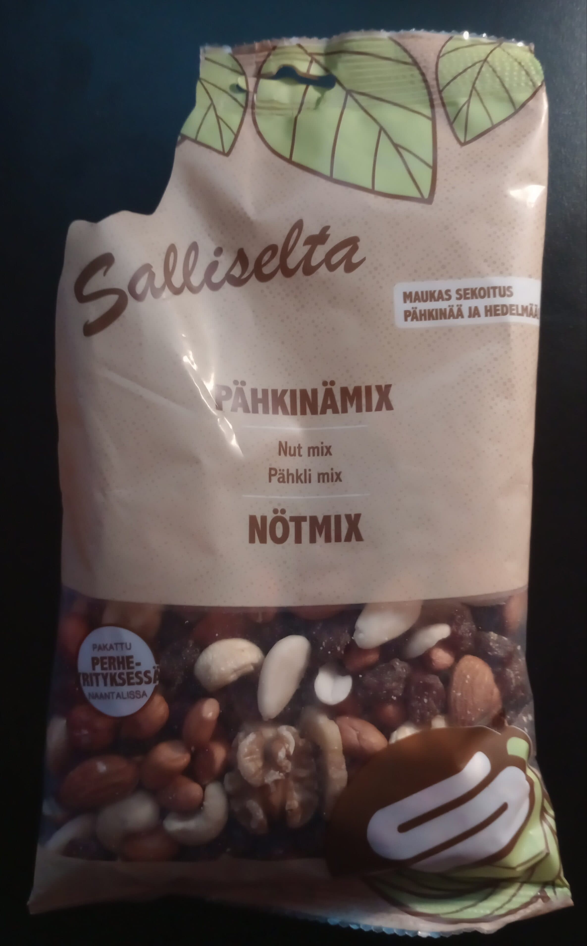 Salliselta Nut mix packshot