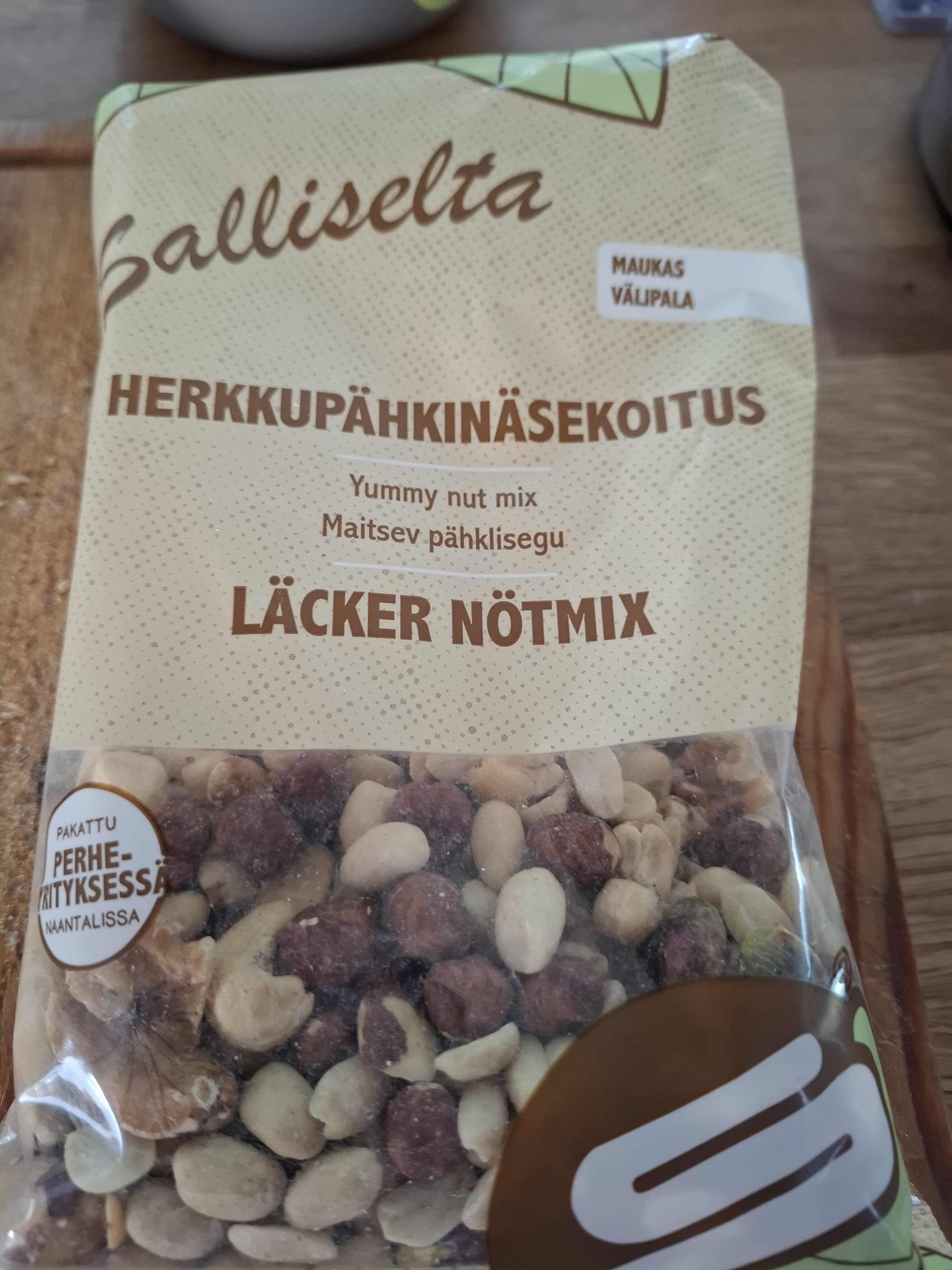 Salliselta Herkkupähkinäsekoitus packshot