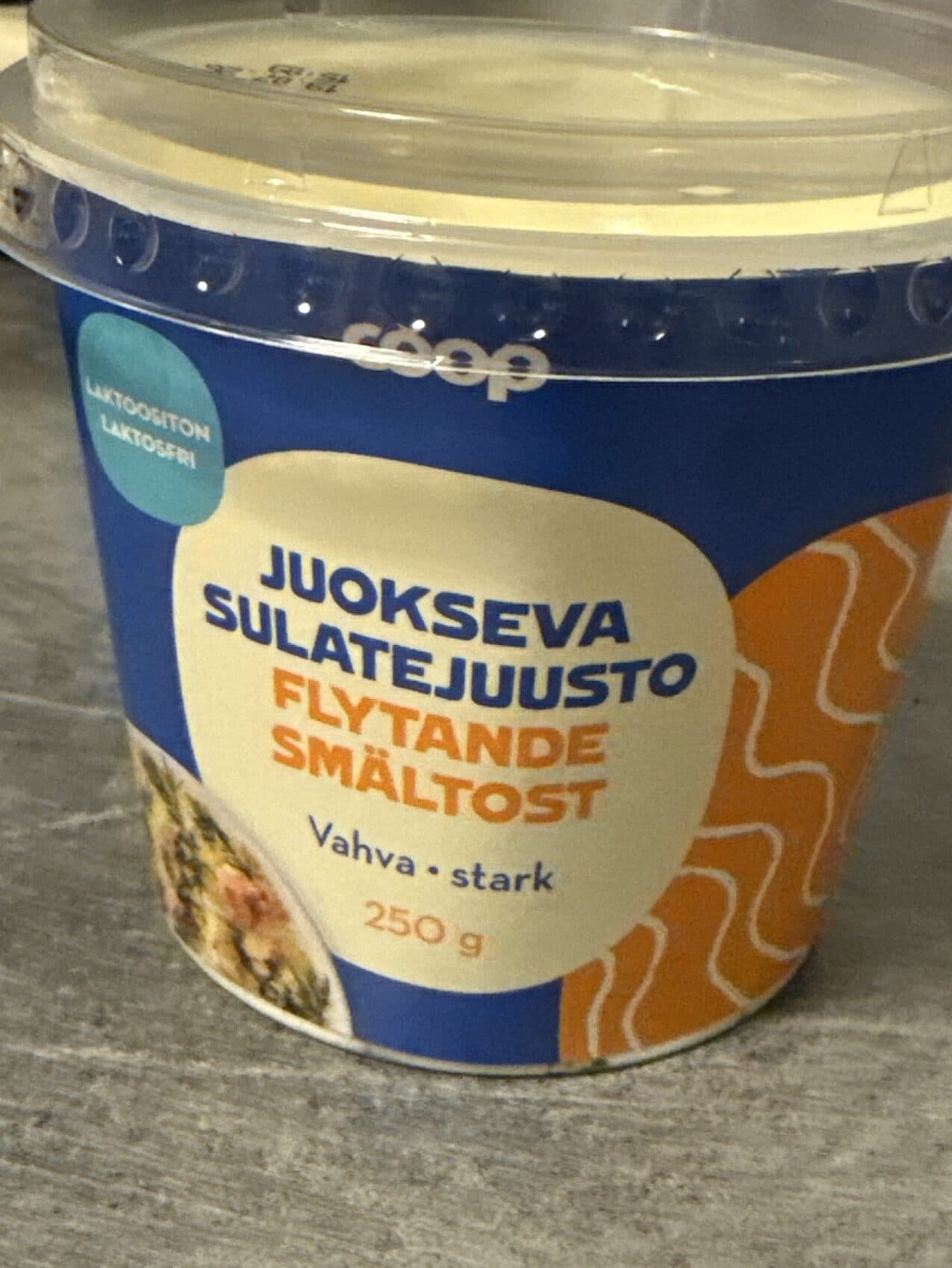 Coop Juokseva Sulatejuusto packshot