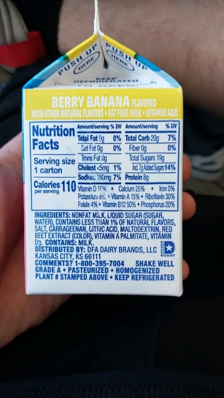 Berry Banana Flavored Fat Free Milk packshot
