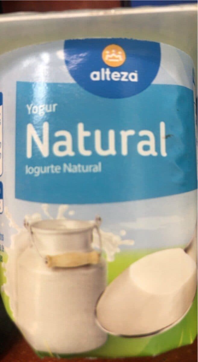 Yogurt natural packshot