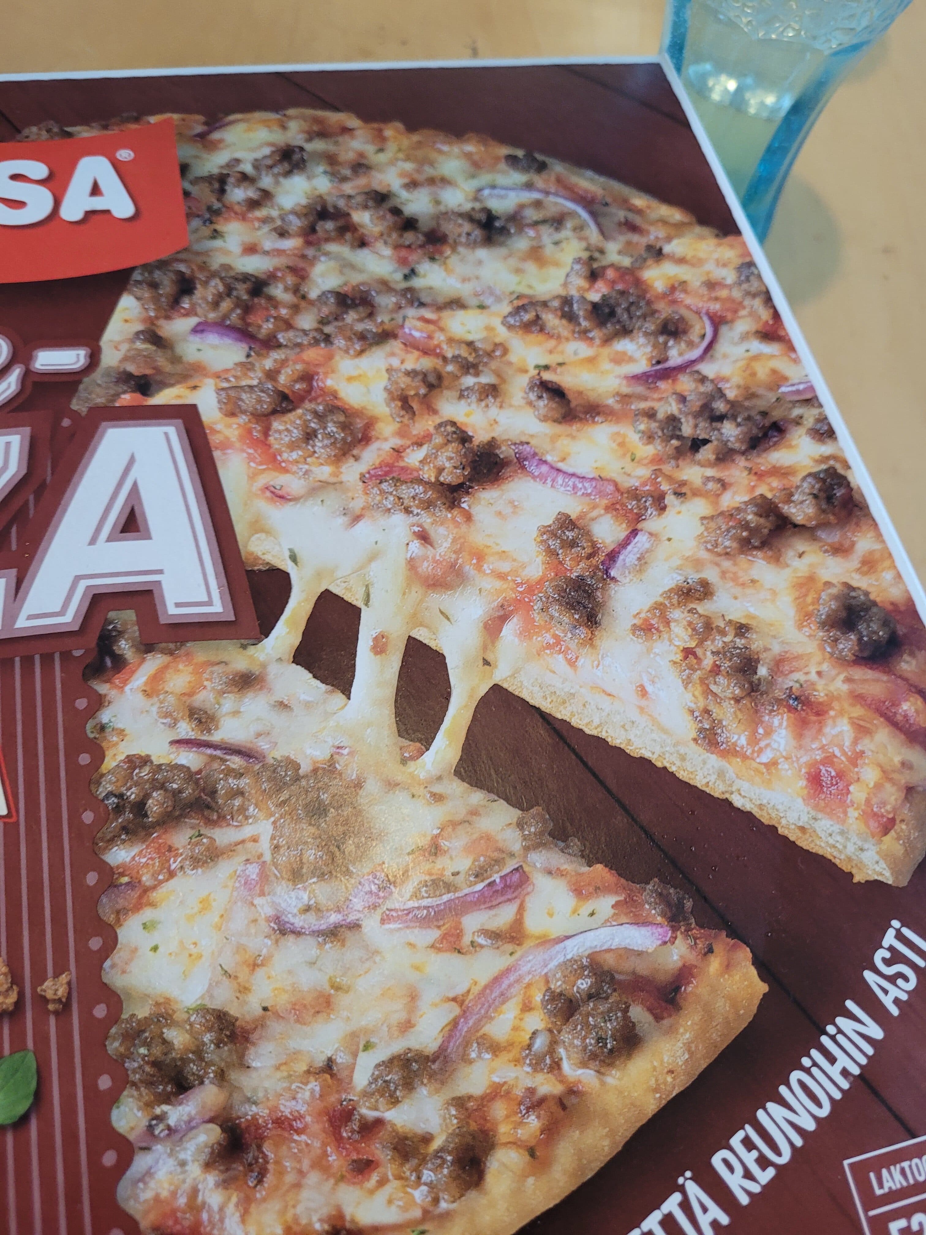 Grandiosa Perhepizza, Jauheliha & Sipuli packshot