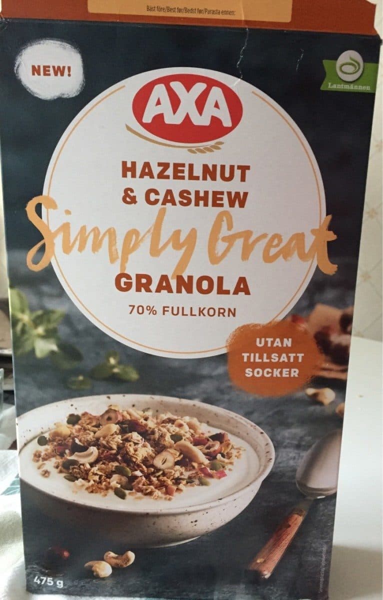 Axa Granola hazelnut & cashew packshot