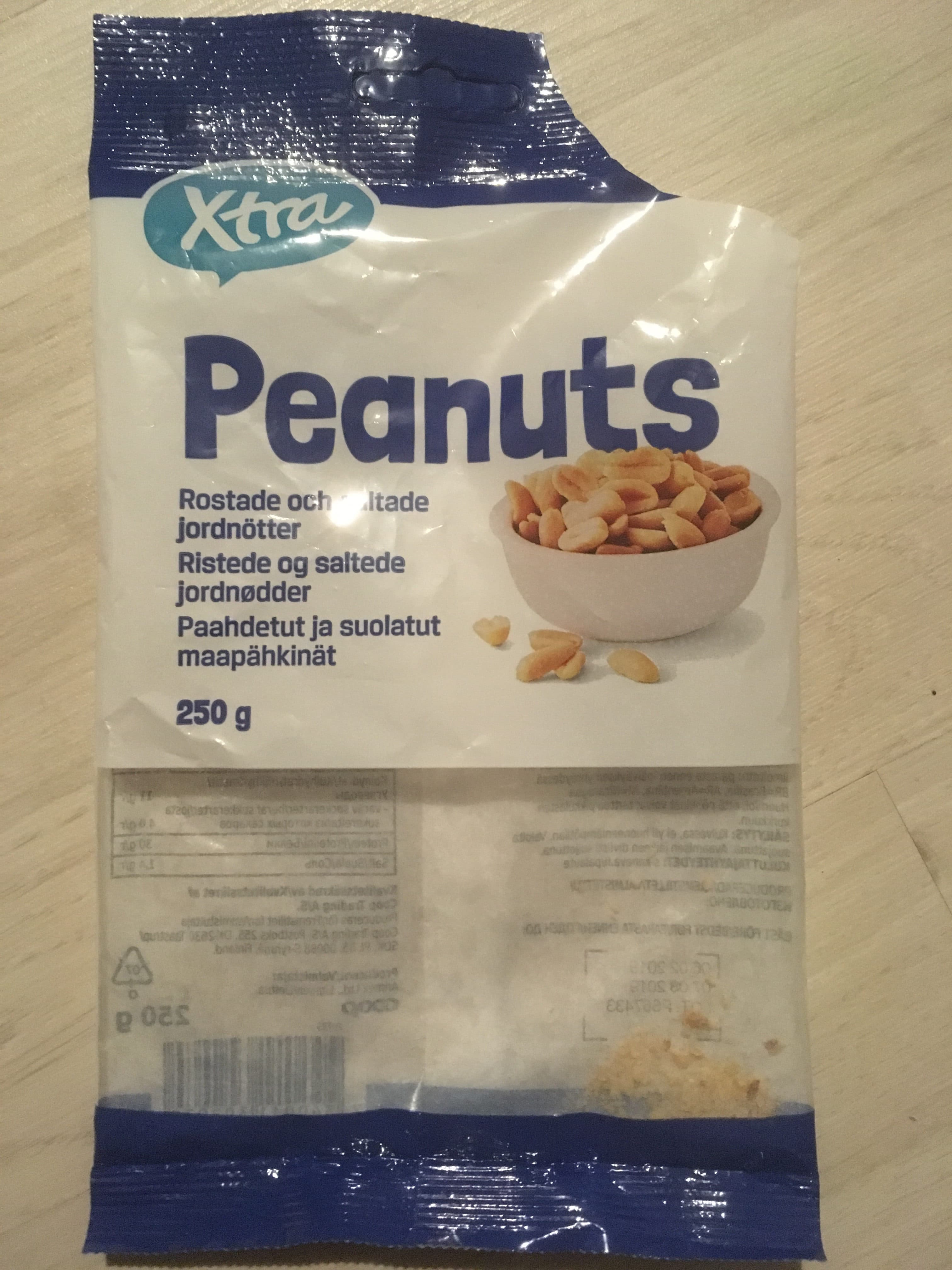 Xtra Peanuts packshot