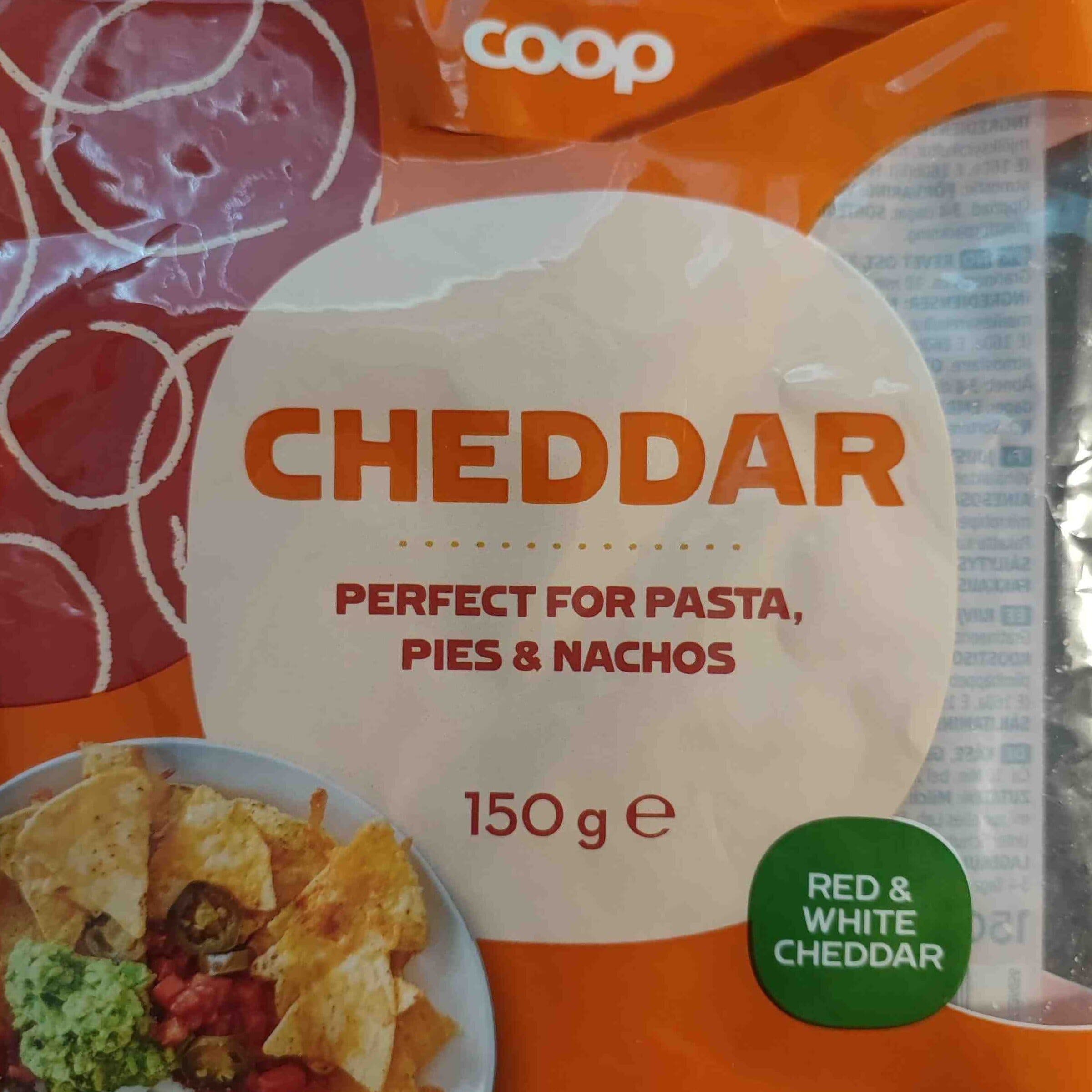 Coop Cheddar packshot