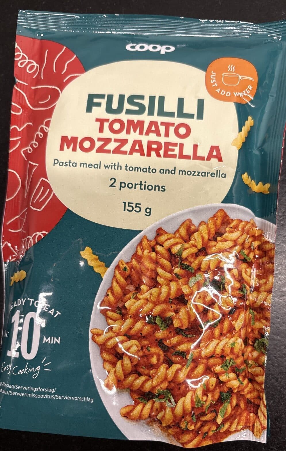 Coop Fusili Tomato Mozzarella Ferdig Pakke packshot
