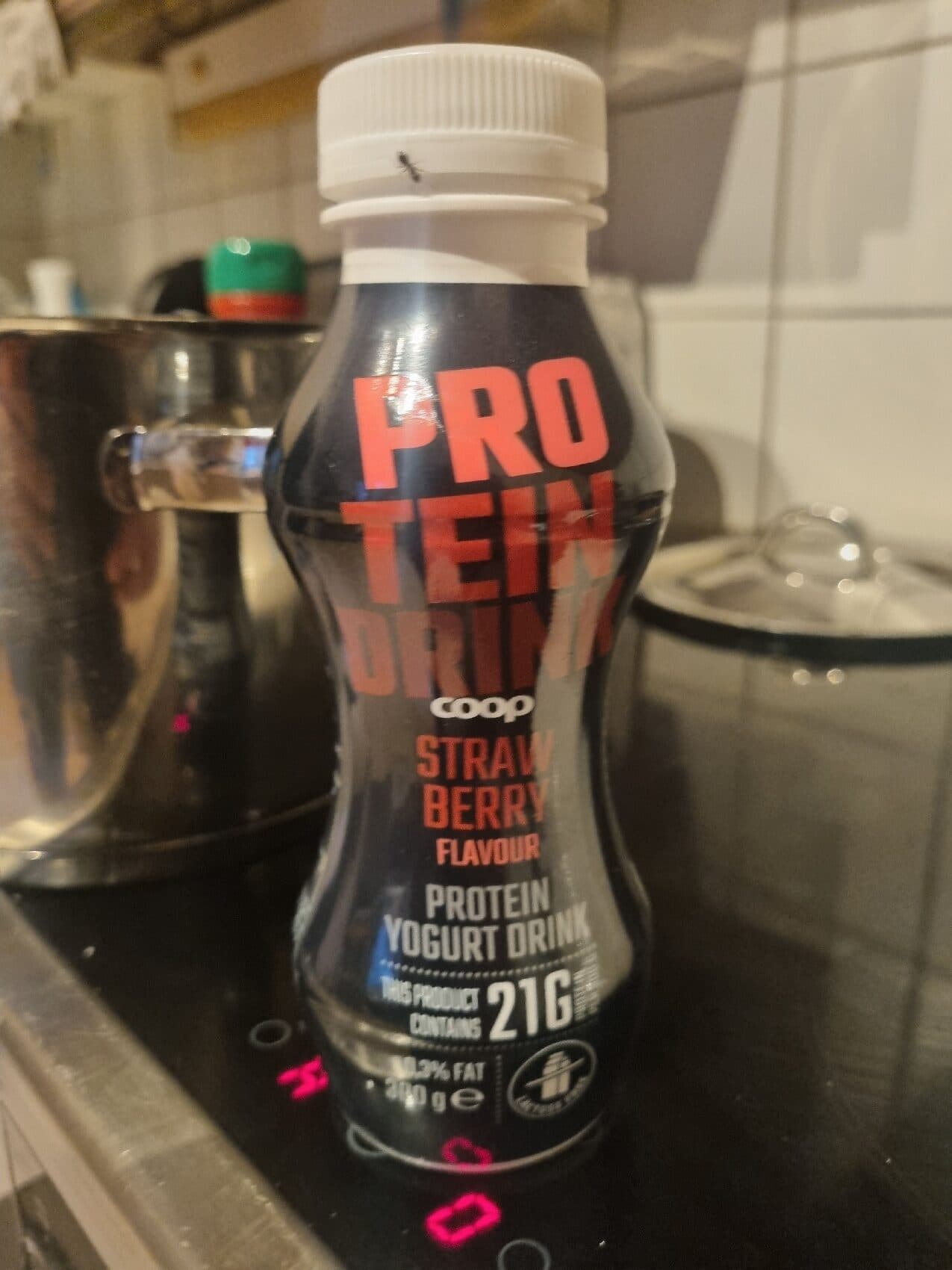Coop Mansikanmakuinen Proteiinijuoma packshot