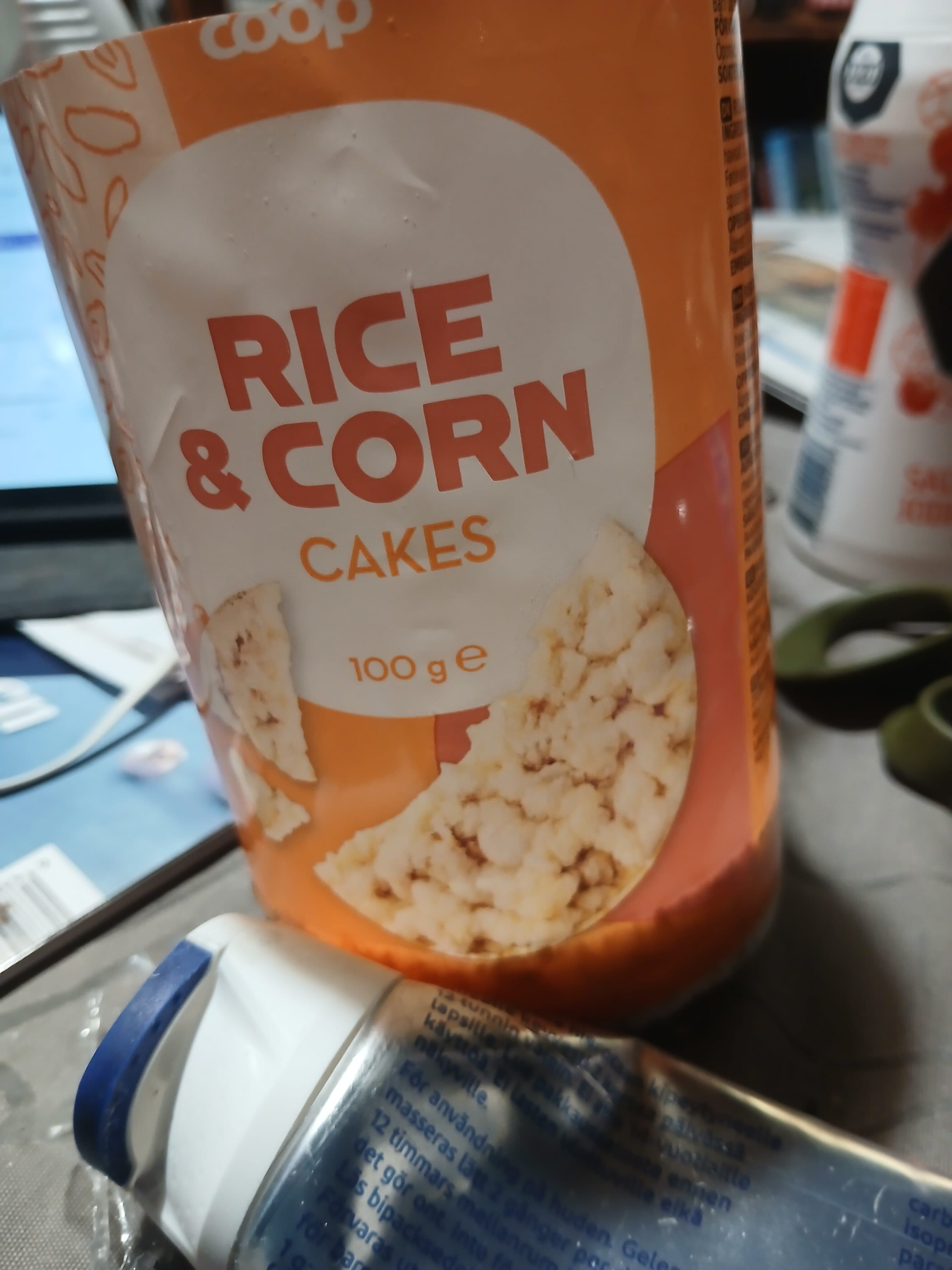 Coop Rice & Corn Cakes packshot