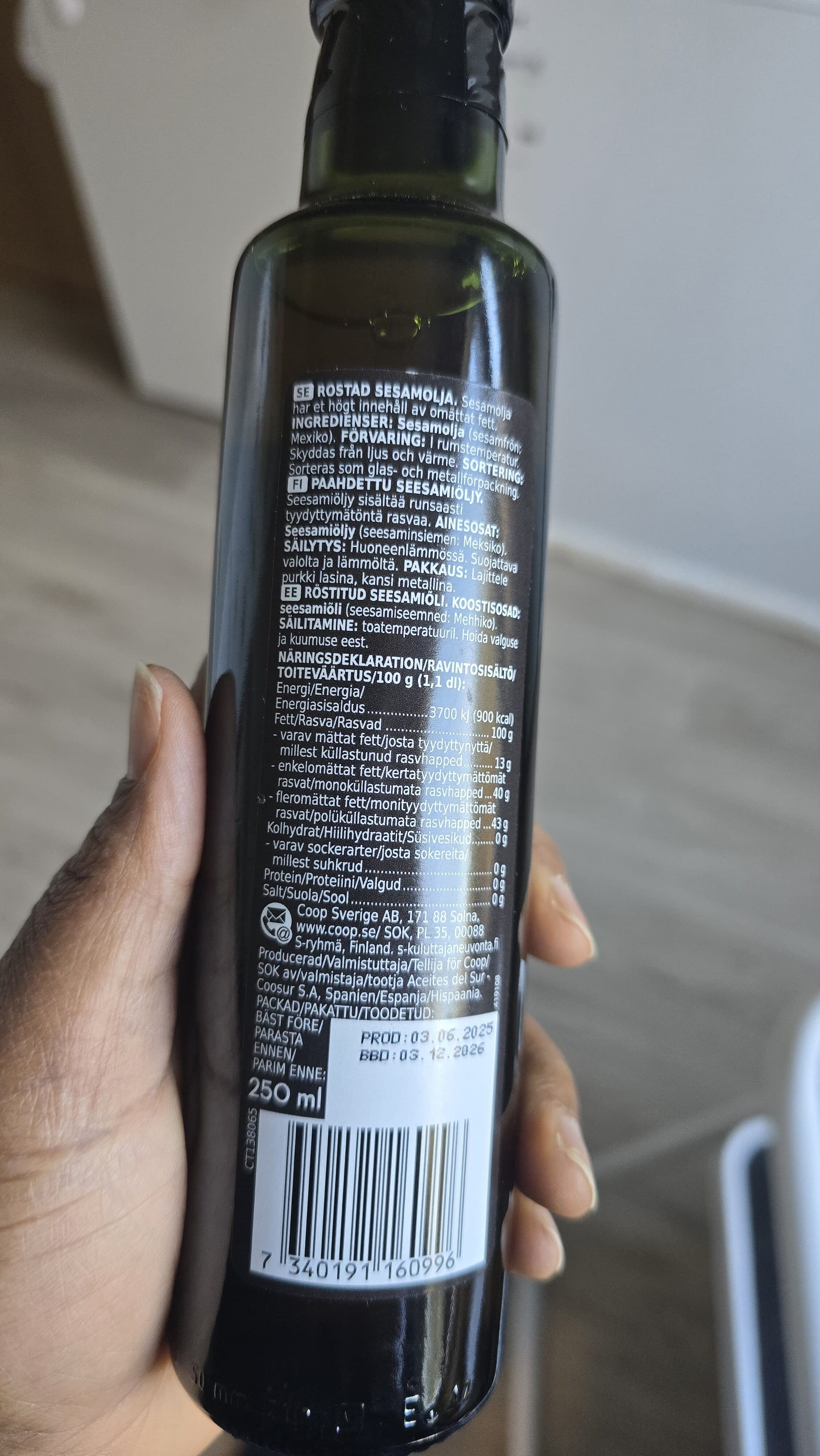 Coop Roasted sesame oil packshot