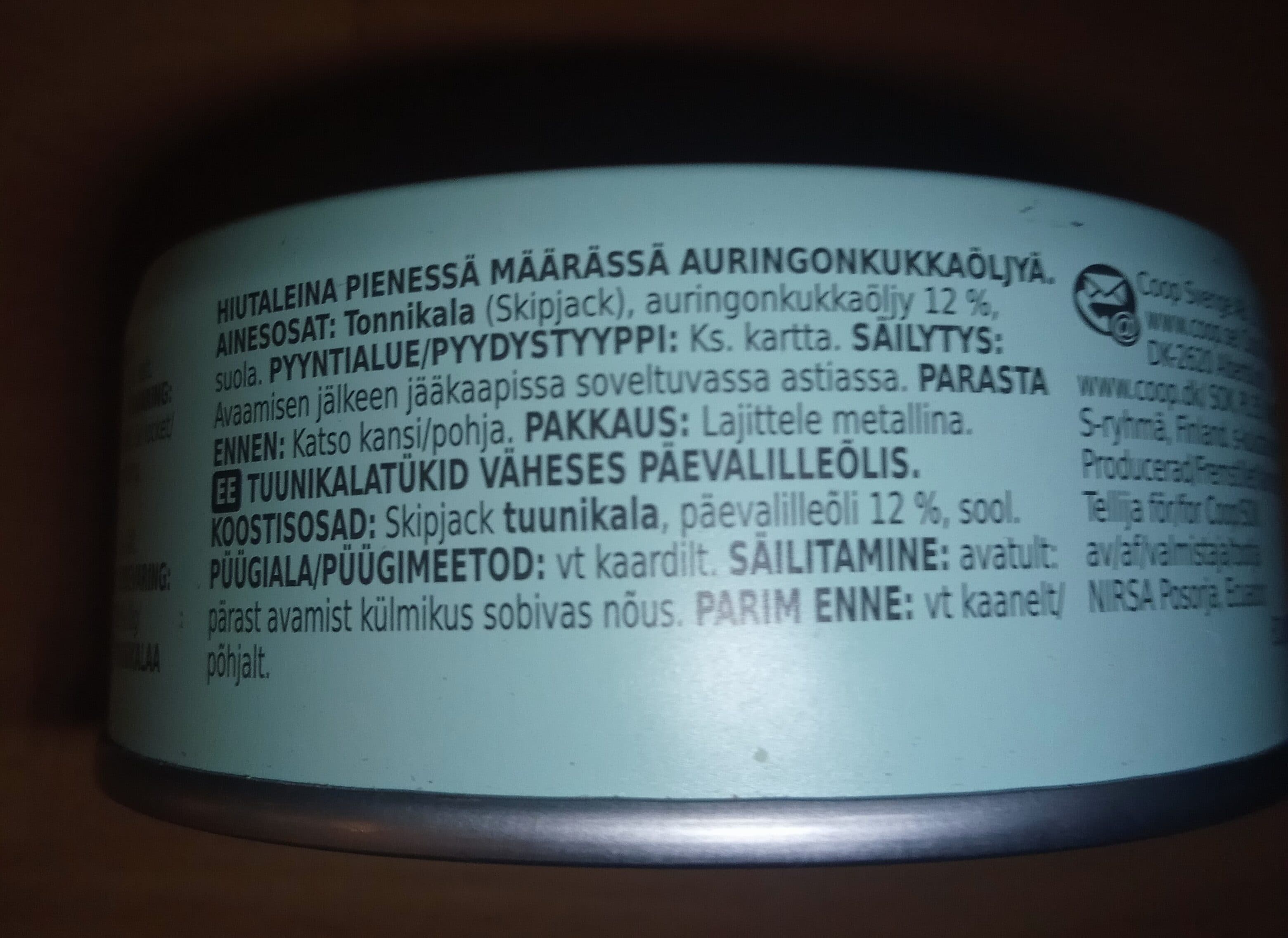 co-op Tuna flakes in less oil packshot