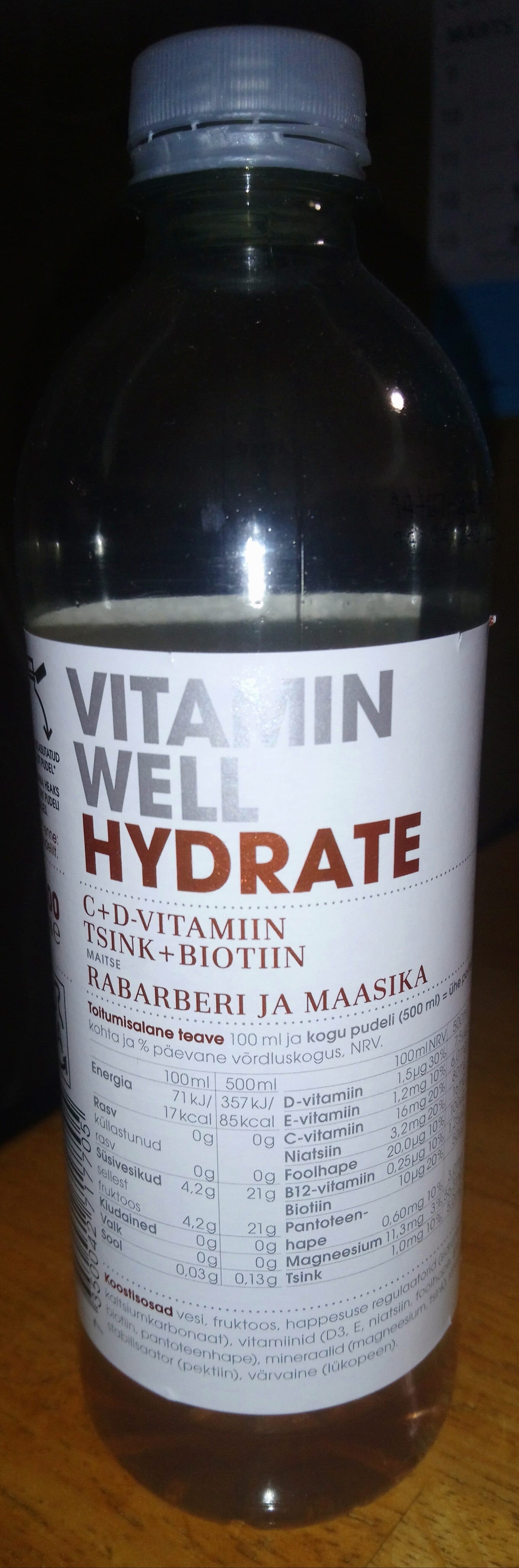 Vitamin well Hydrate, rabarberi ja maasika packshot