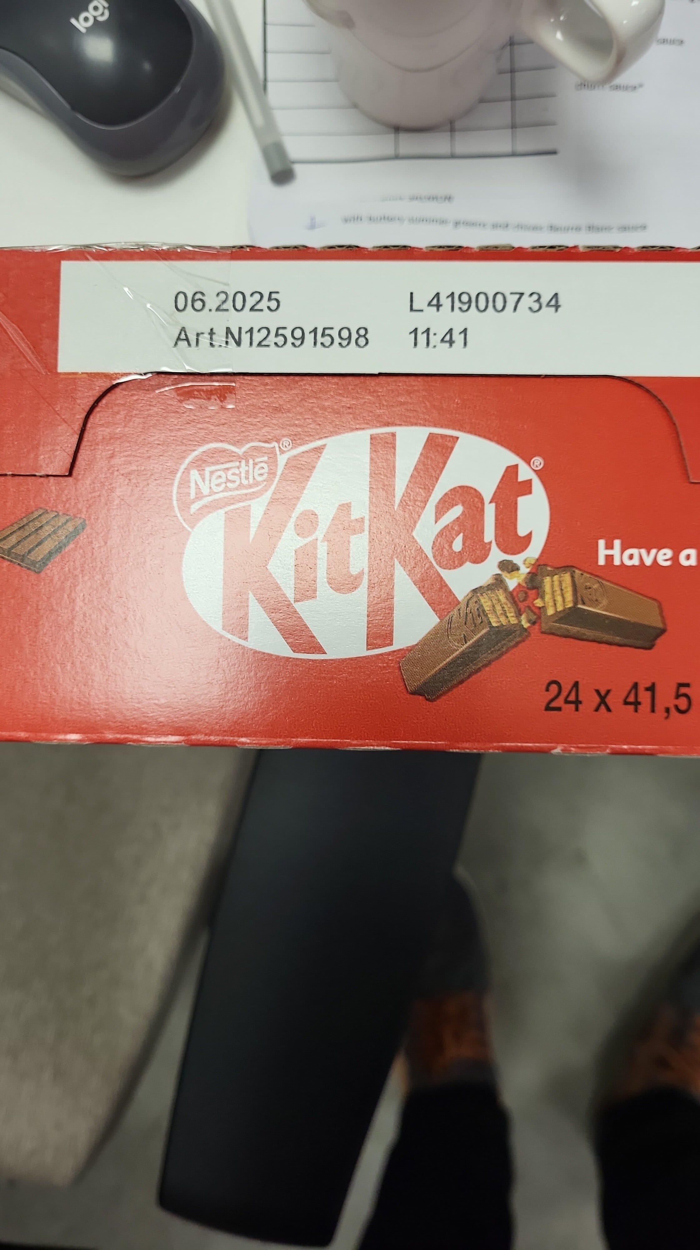 kit kat packshot
