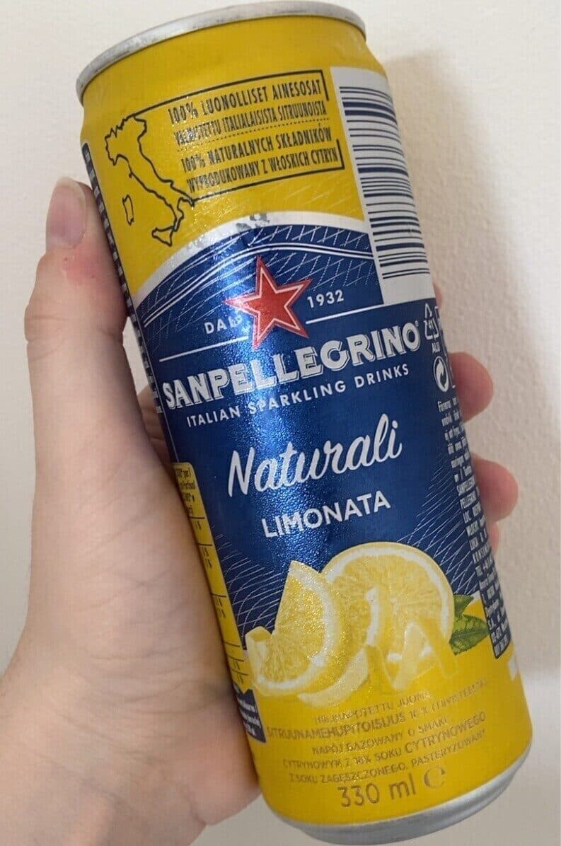 San Pellegrino Naturali Limonata packshot