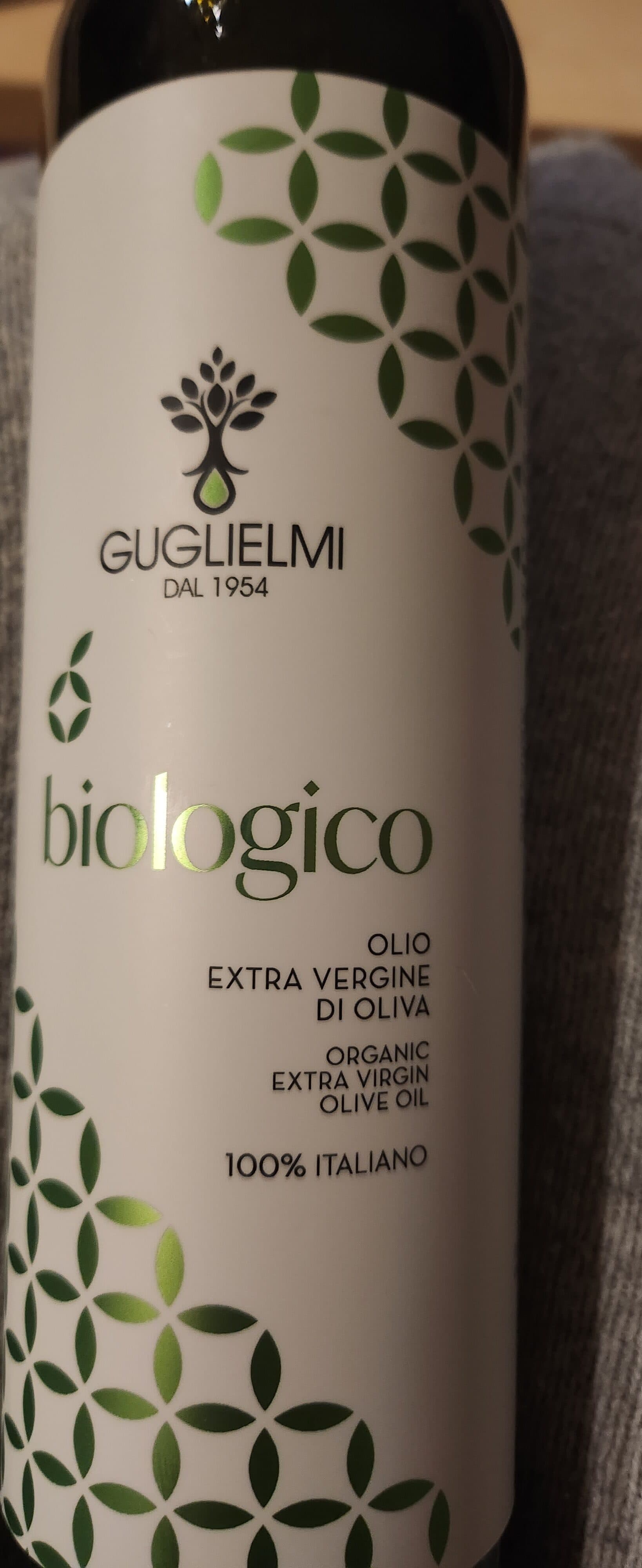 Guglielmi Extra Virgin Olive Oil packshot