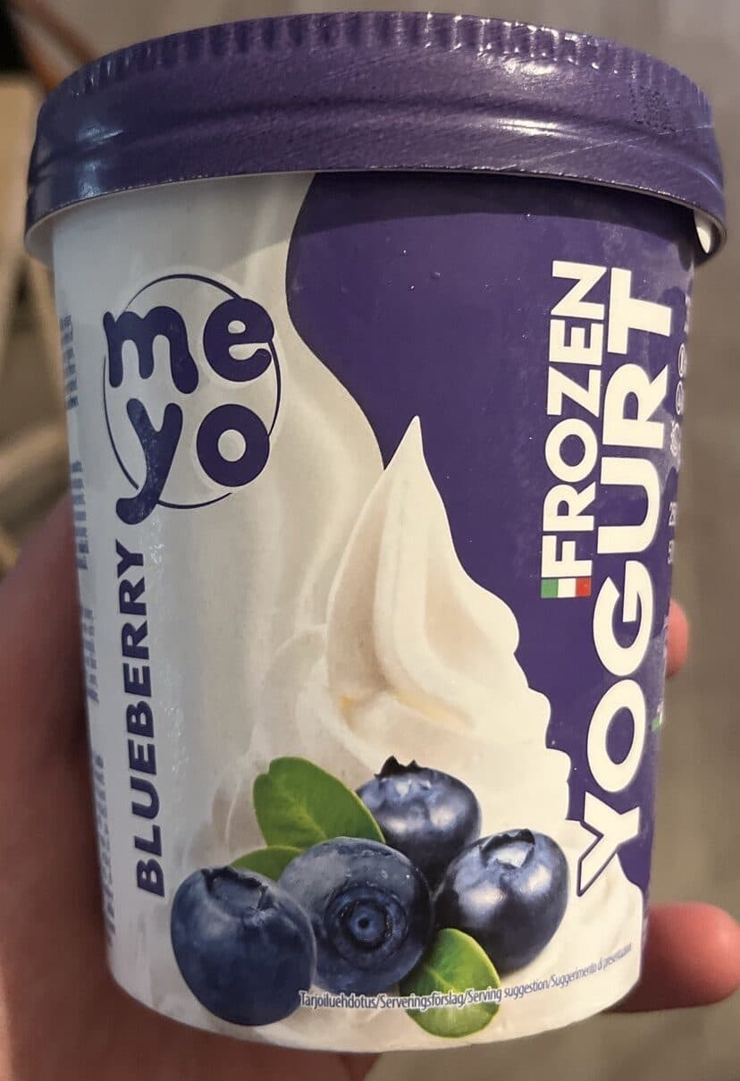Me Yo Blueberry Frozen Yogurt packshot