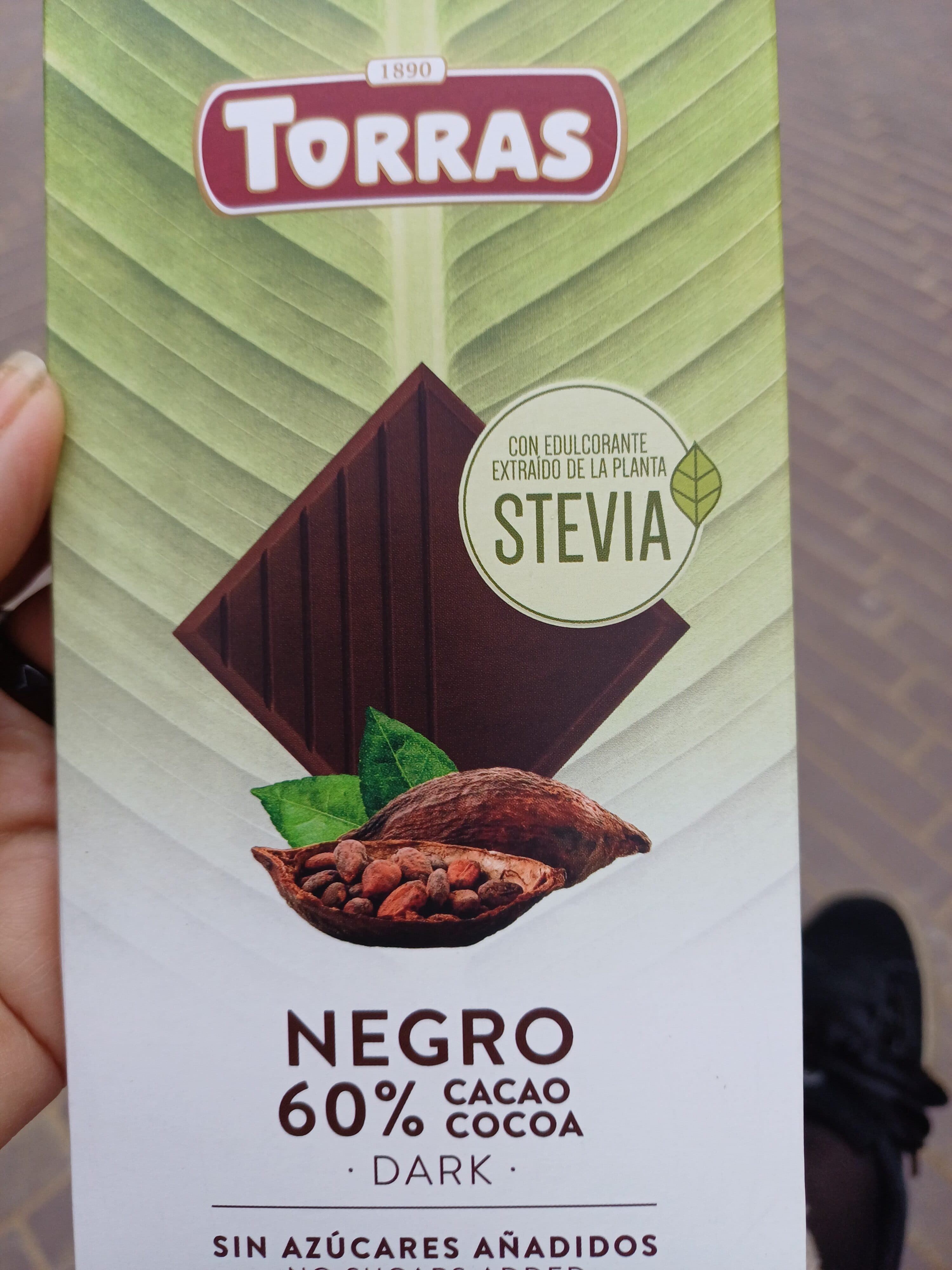 TORRAS Dark 60% cocoa packshot