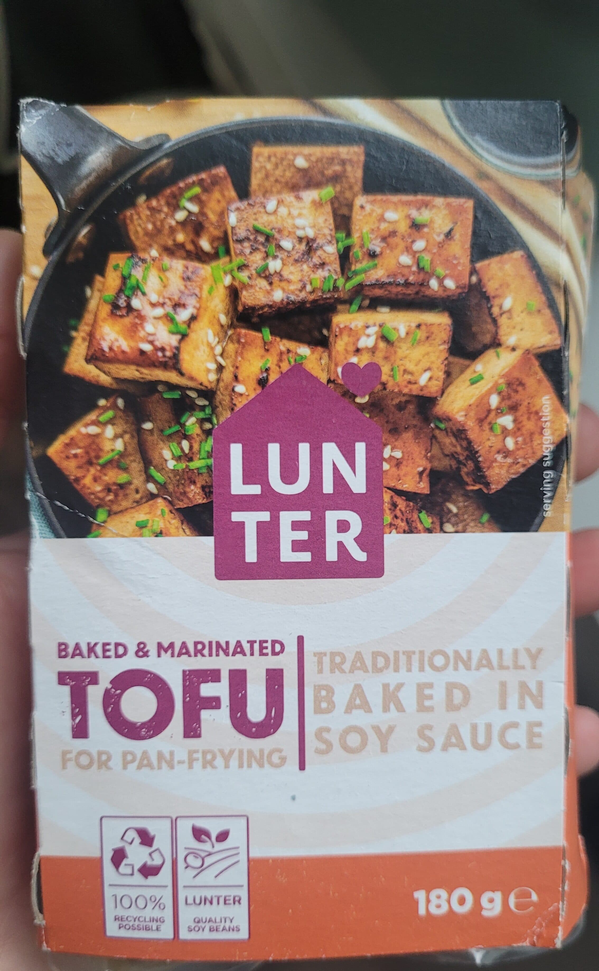 Baked & marinated tofu for pan-frying packshot