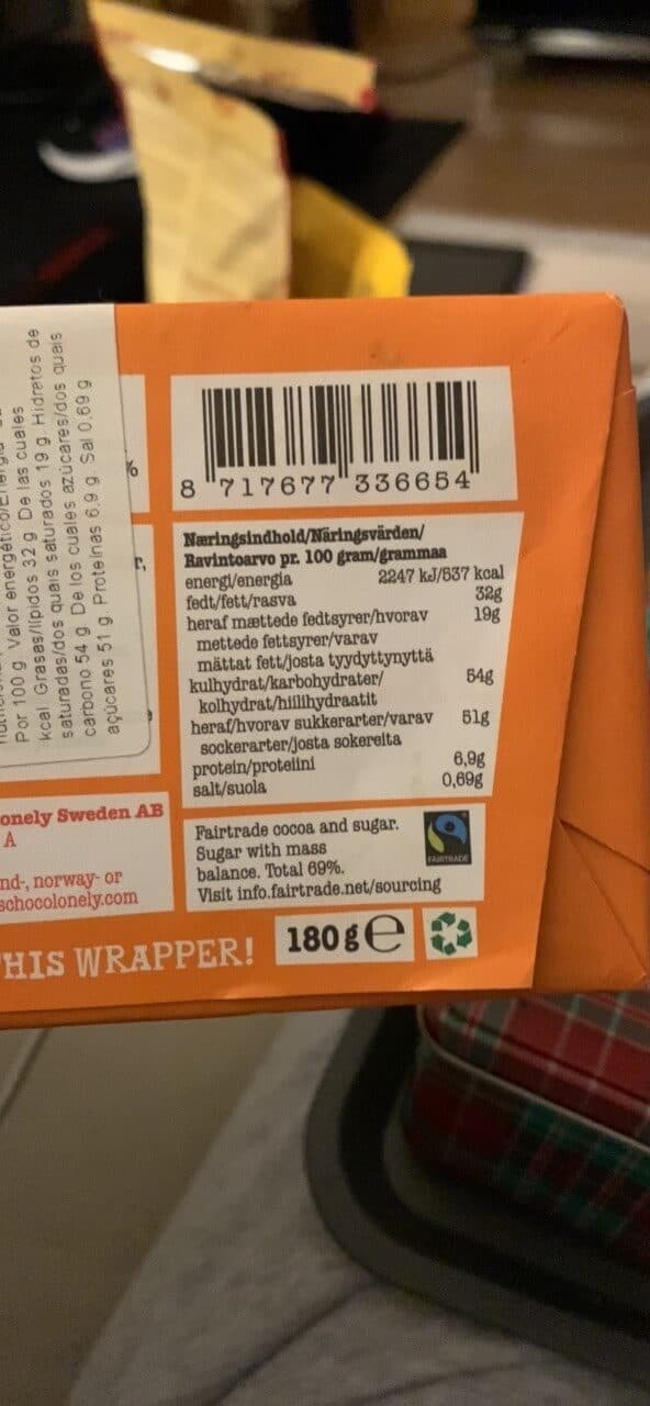 Tony's Chocolonely Chocolate caramel sea salt packshot