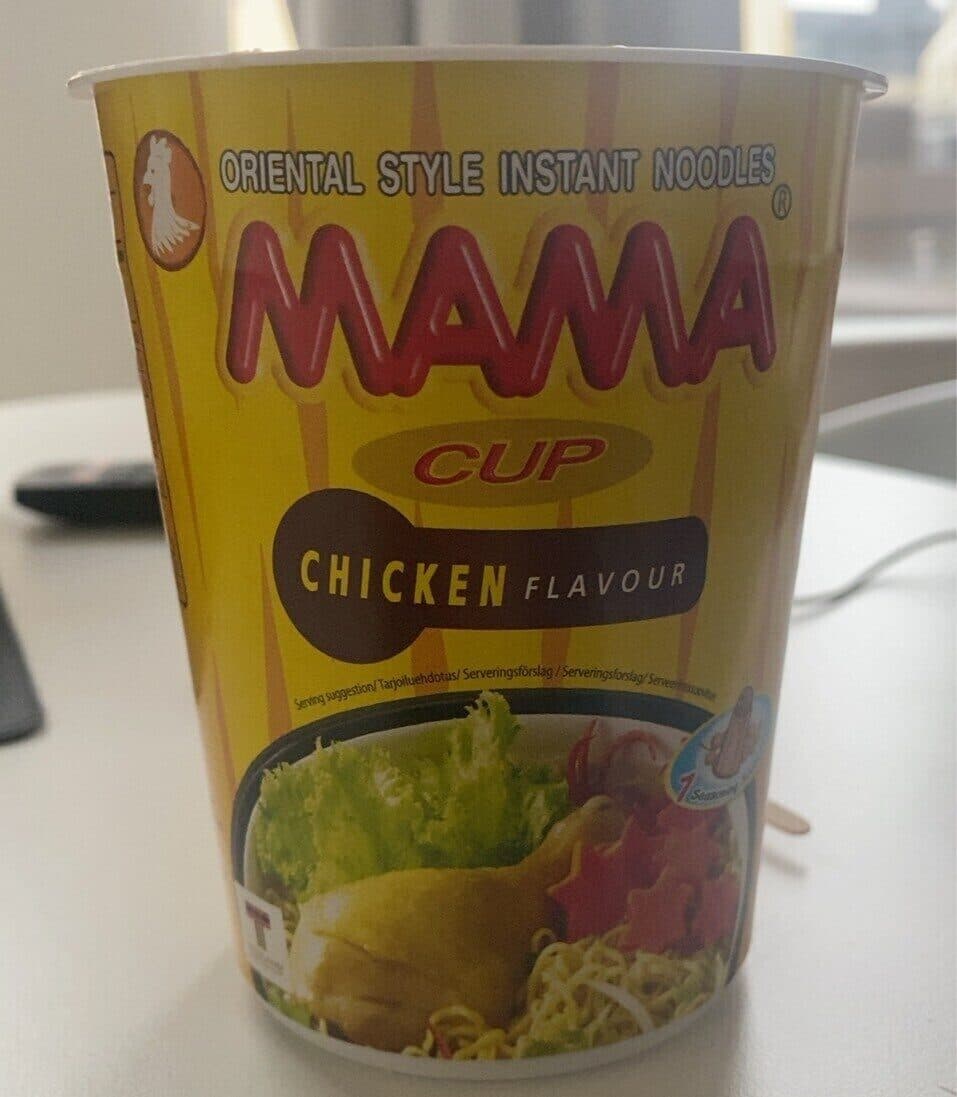 Mama Oriental Style Instant Noodles Chicken Flavour packshot