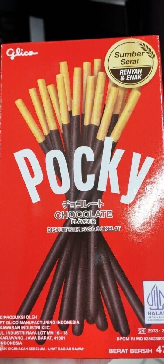 Glico Pocky chocolate packshot
