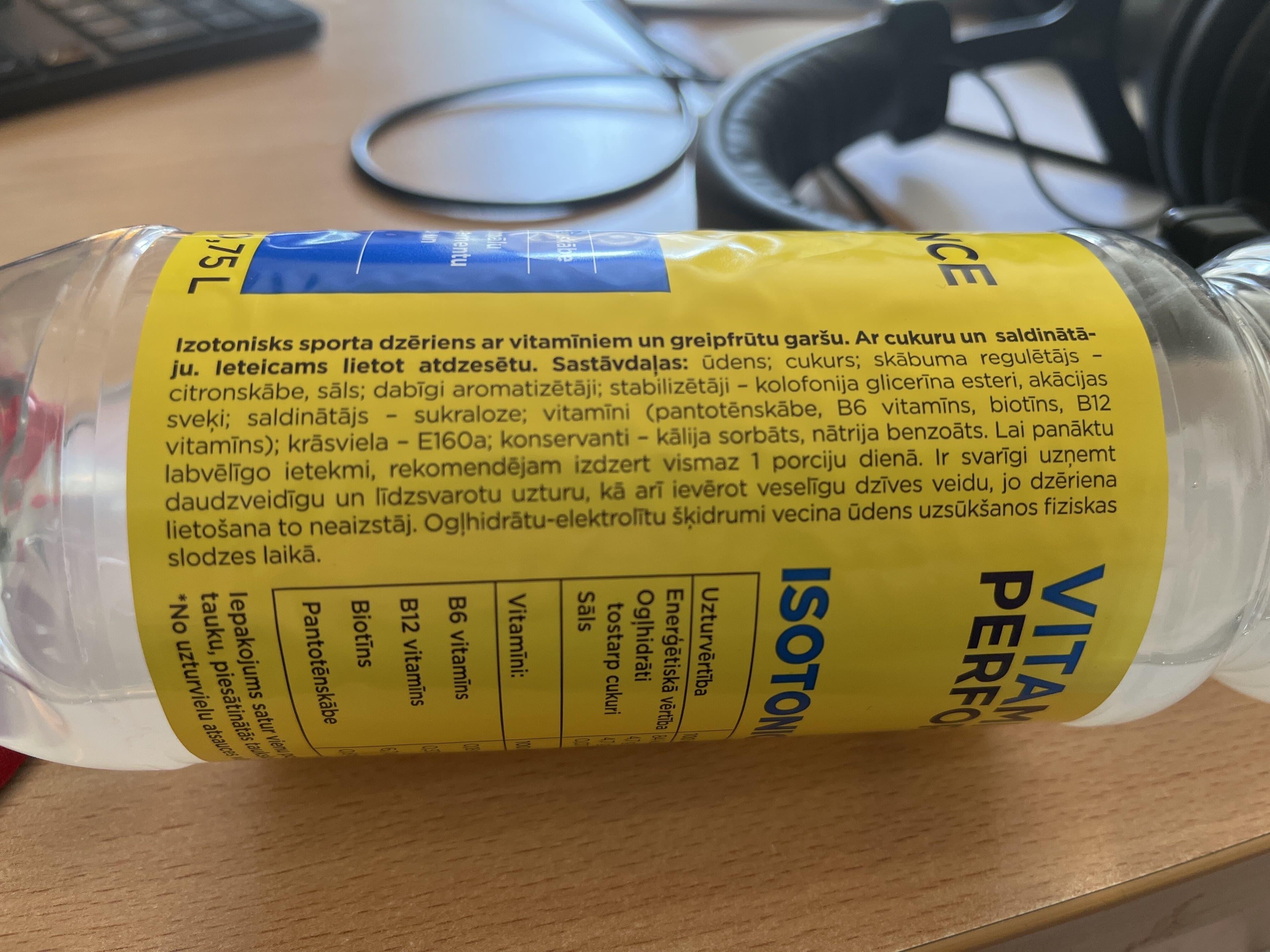 Vitamin Performance Isotonic 9756149006496 packshot