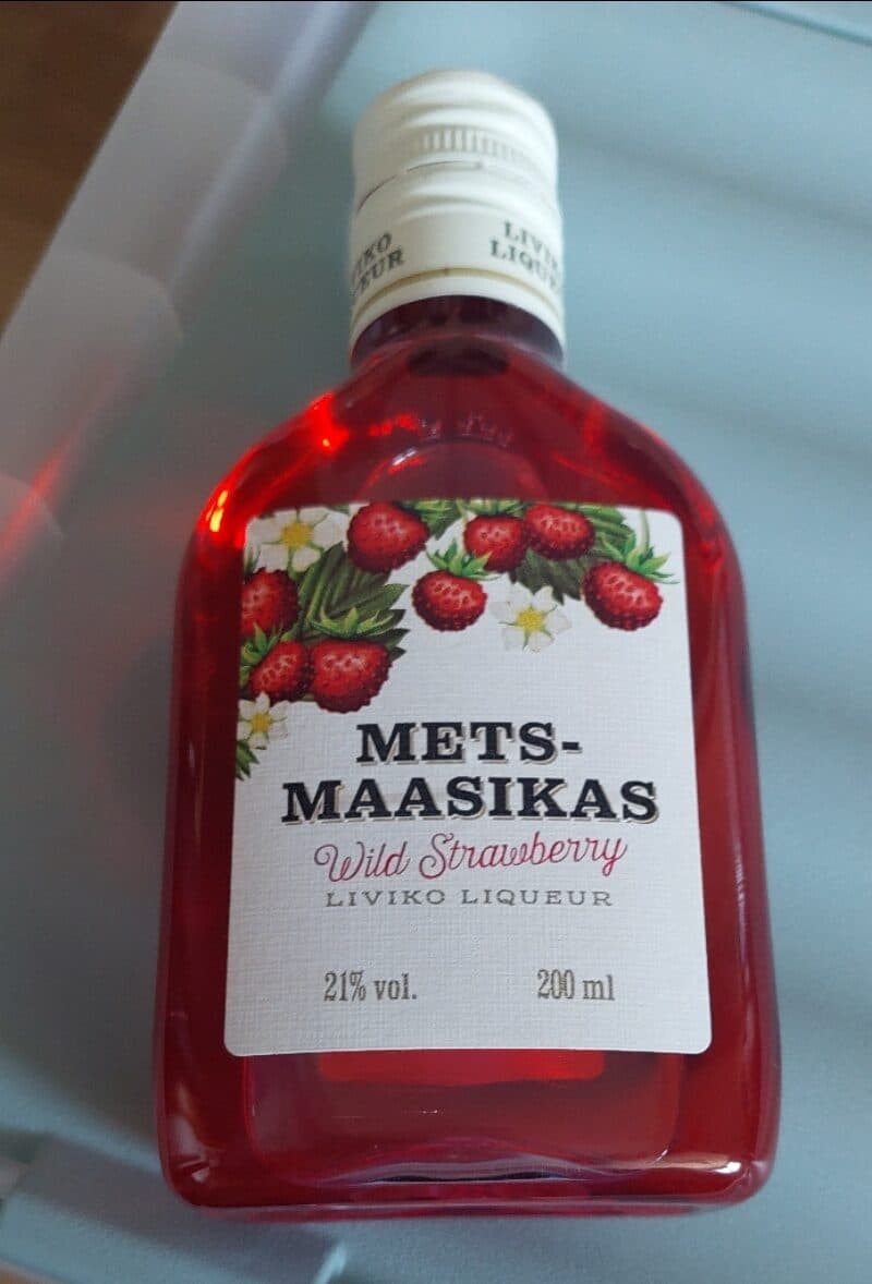 Liviko liqueur Metsmaasikas Wildstrawberry packshot