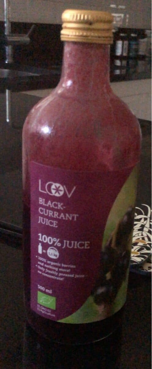 Black curtent juice packshot
