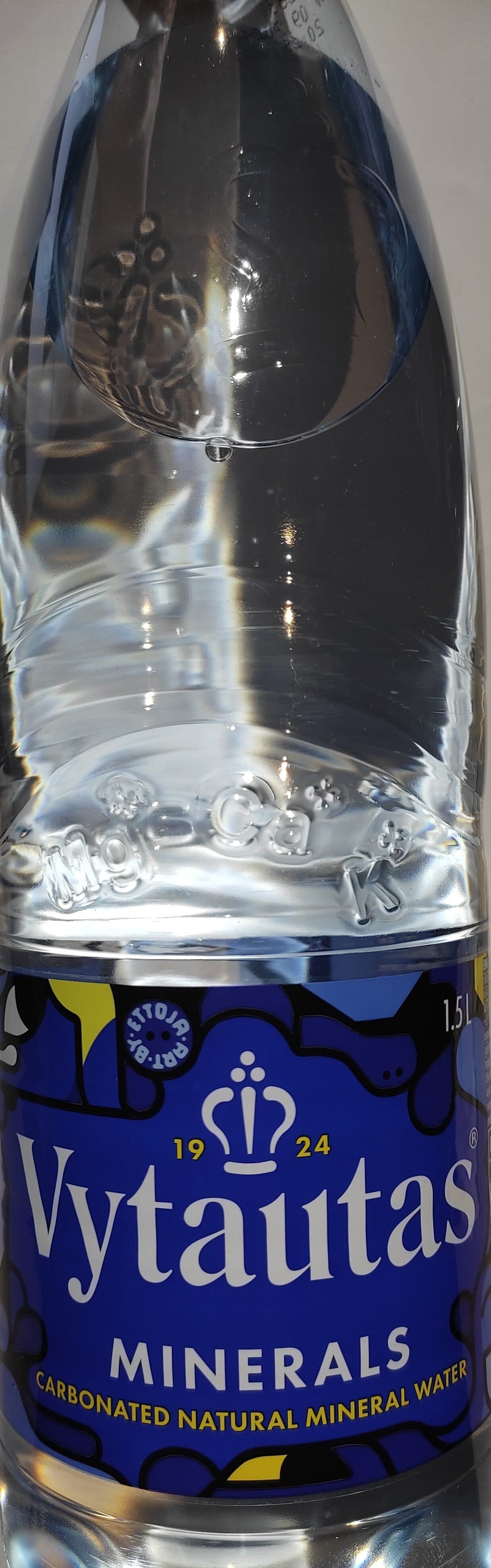Vytautas Mineral water packshot