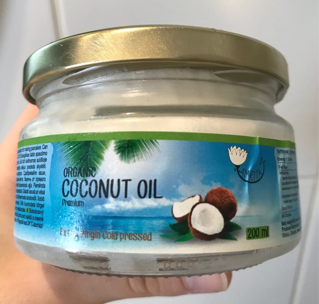 Organic Coconut oil packshot