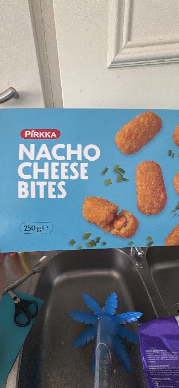 Pirkka Nacho Cheese Bites packshot