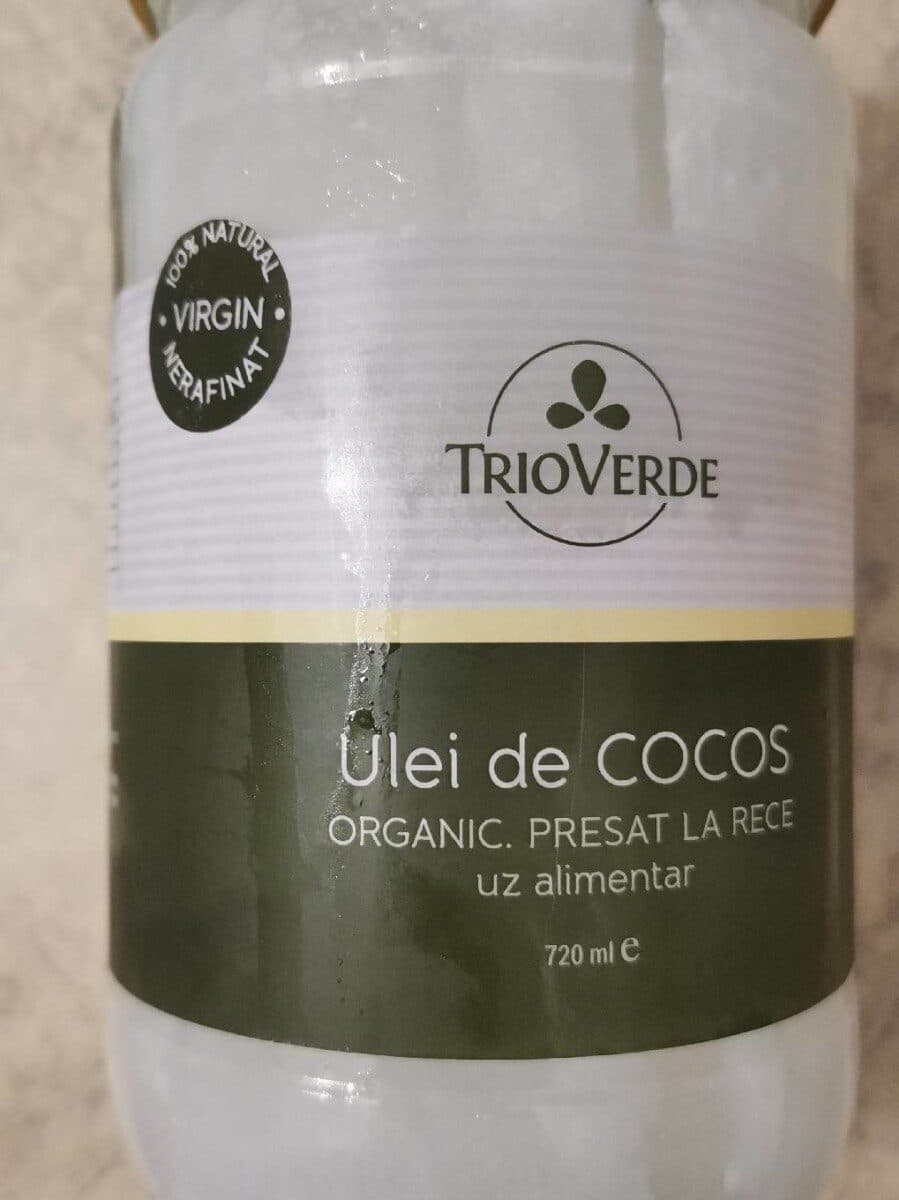 Coconut oil packshot