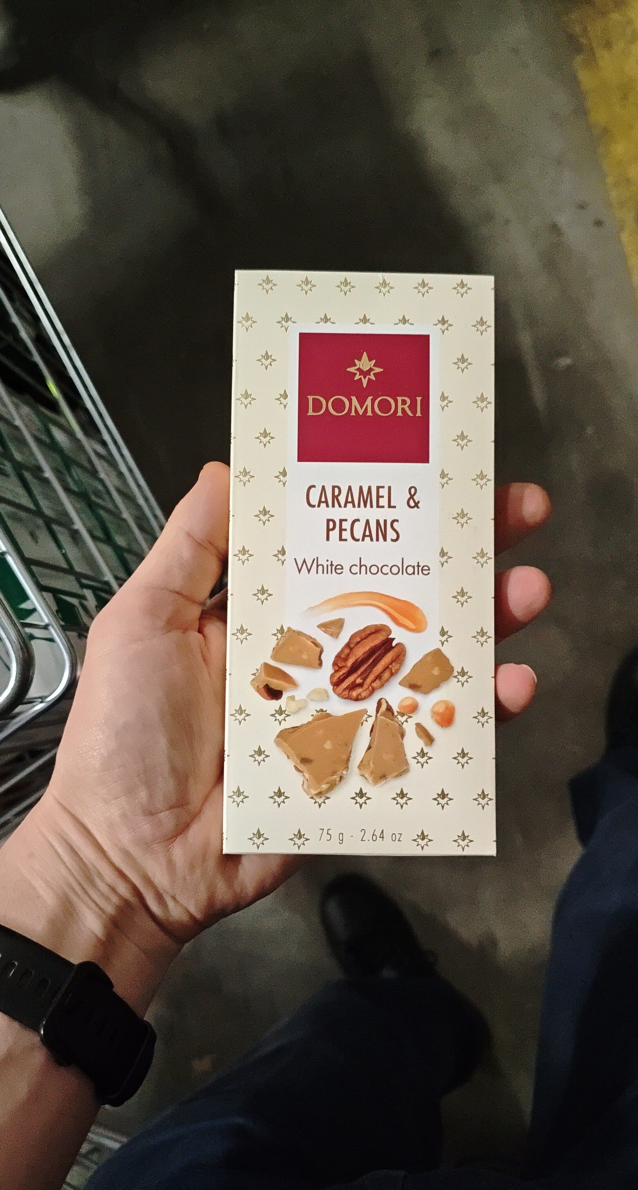 Domori Caramel & Pecans White Chocolate packshot
